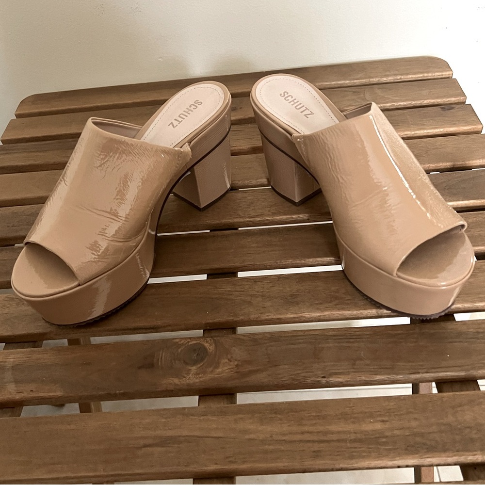 SCHUTZ WEDGE PLATFORM